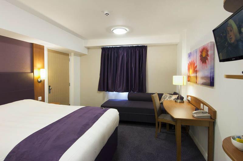 Premier Inn Ashford - Eureka Park Esterno foto